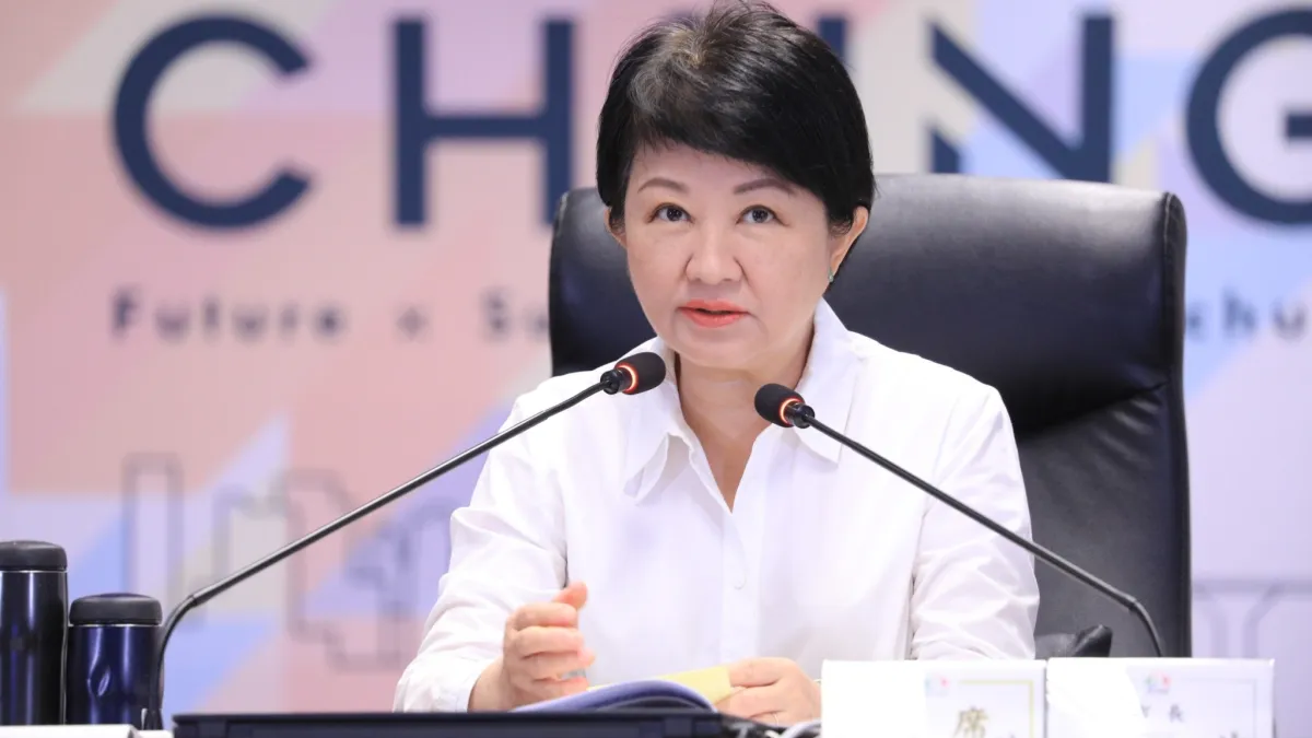 中市消防局長在市政會議中以「韌性防災,安居台中」為題進行專案報告,盧市長強調市府除加強高樓層建築物火警預防措施。(圖/台中市政府)