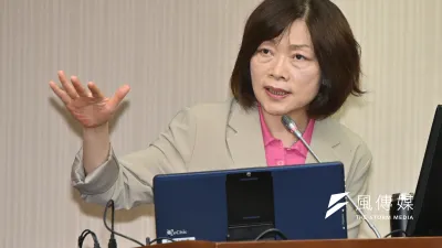 新任勞動部長何佩珊(見圖)23日首度赴立法院社會福利及衛生環境委員會備質詢,因官員「打pass」沒消停過,惹民進黨立委陳瑩不滿。(陳昱凱攝)