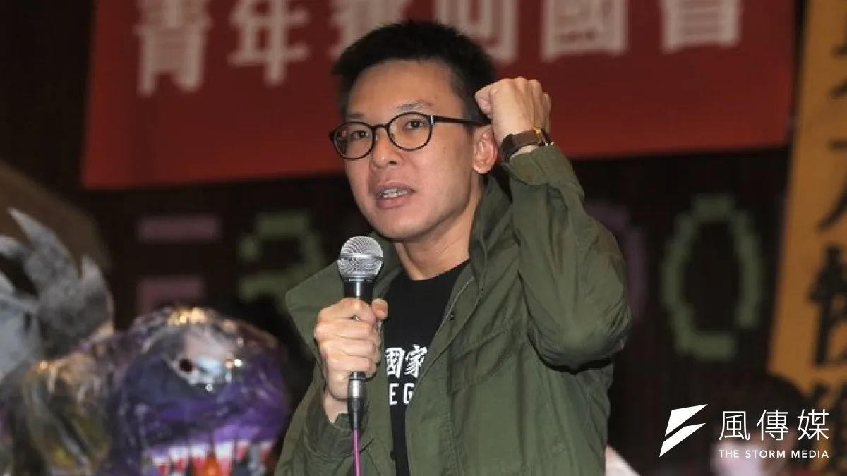 佔領立院行動領導人林飛帆4月1日在立院舉行記者會。(吳逸驊攝)