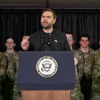 アメリカ副大統領ヴァンス氏は「今後数週間で、我々はイランと核燃料の取り扱いについて協議し、この問題は主要議題の一つになる」と指摘した。(写真/AP通信) アメリカ副大統領ヴァンス氏は「今後数週間で、我々はイランと核燃料の取り扱いについて協議し、この問題は主要議題の一つになる」と指摘した。(写真/AP通信)