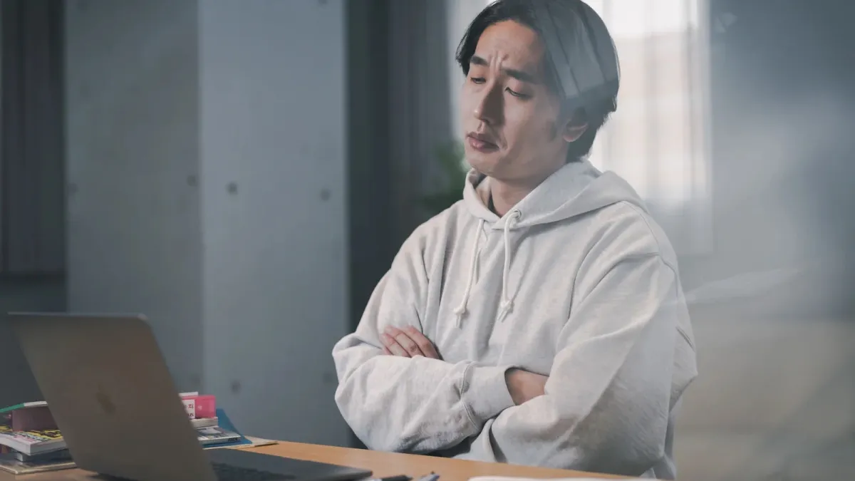 日前新聞報導有男子花 3 萬多加入聯誼公司會員,卻屢遭女性會員爽約,聯誼公司也消極處理,令男子怒告詐欺。(示意圖,非當事人;圖片來源:PAKUTASO)