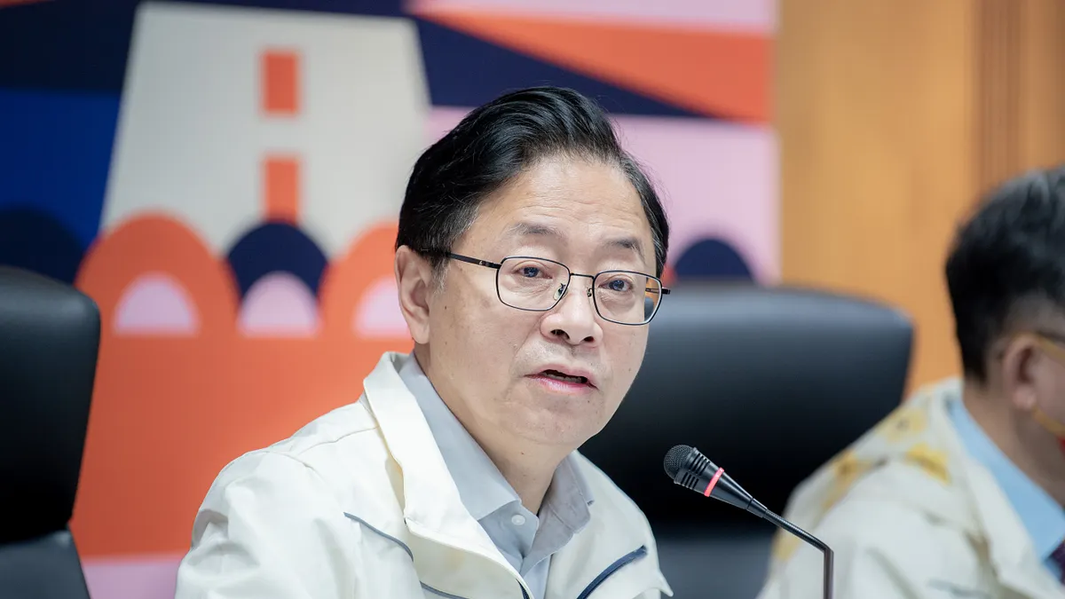 以實事求是「理工男」為人設的張善政當選桃園市長後,如何處理前朝疑案,備受矚目。(資料照,桃園市政府提供)