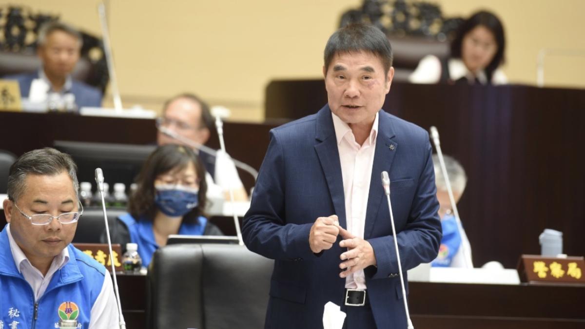 議員羅貴星陳春暖聯合質詢 鍾東錦允諾強化弱勢長照協助農產行銷
