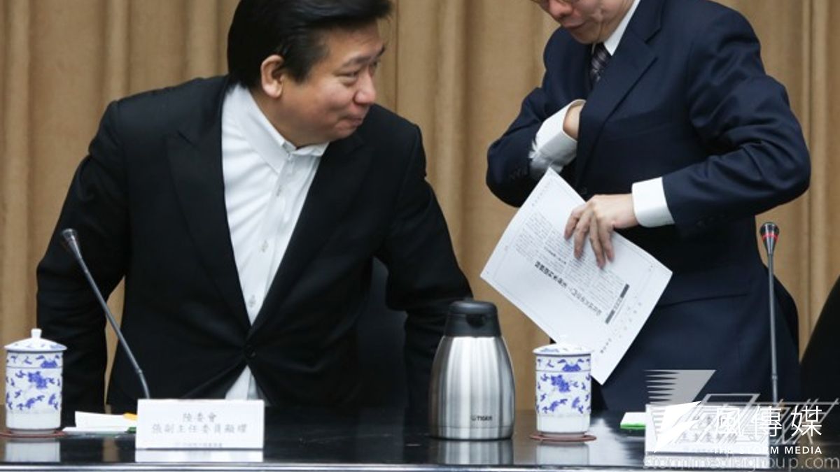 前陸委會特任副主委張顯耀離職前,陸委會主委王郁琦上周曾向行政院長江宜樺報告,即將啟動行政調查。(資料照片,余志偉攝) 前陸委會特任副主委張顯耀離職前,陸委會主委王郁琦上周曾向行政院長江宜樺報告,即將啟動行政調查。(資料照片,余志偉攝)