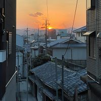 郭鎧紋氏は、沖縄トラフや琉球海溝で強い地震が発生した場合、海域の水深が深いため、津波が発生すれば高速で外洋へ拡散する可能性があると指摘。一方で、震源が宜蘭沖に近い場合は、浅い海域と地形の影響で波が集中しやすく、津波のリスクが高まる恐れがあるという。(イメージ/Unsplash) 郭鎧紋氏は、沖縄トラフや琉球海溝で強い地震が発生した場合、海域の水深が深いため、津波が発生すれば高速で外洋へ拡散する可能性があると指摘。一方で、震源が宜蘭沖に近い場合は、浅い海域と地形の影響で波が集中しやすく、津波のリスクが高まる恐れがあるという。(イメージ/Unsplash)