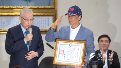 鴻海董事長宣布投入國民黨提名初選,拒絕接受徵召,為政黨初選、維護黨內民主機制立下典範(顏麟宇攝)
