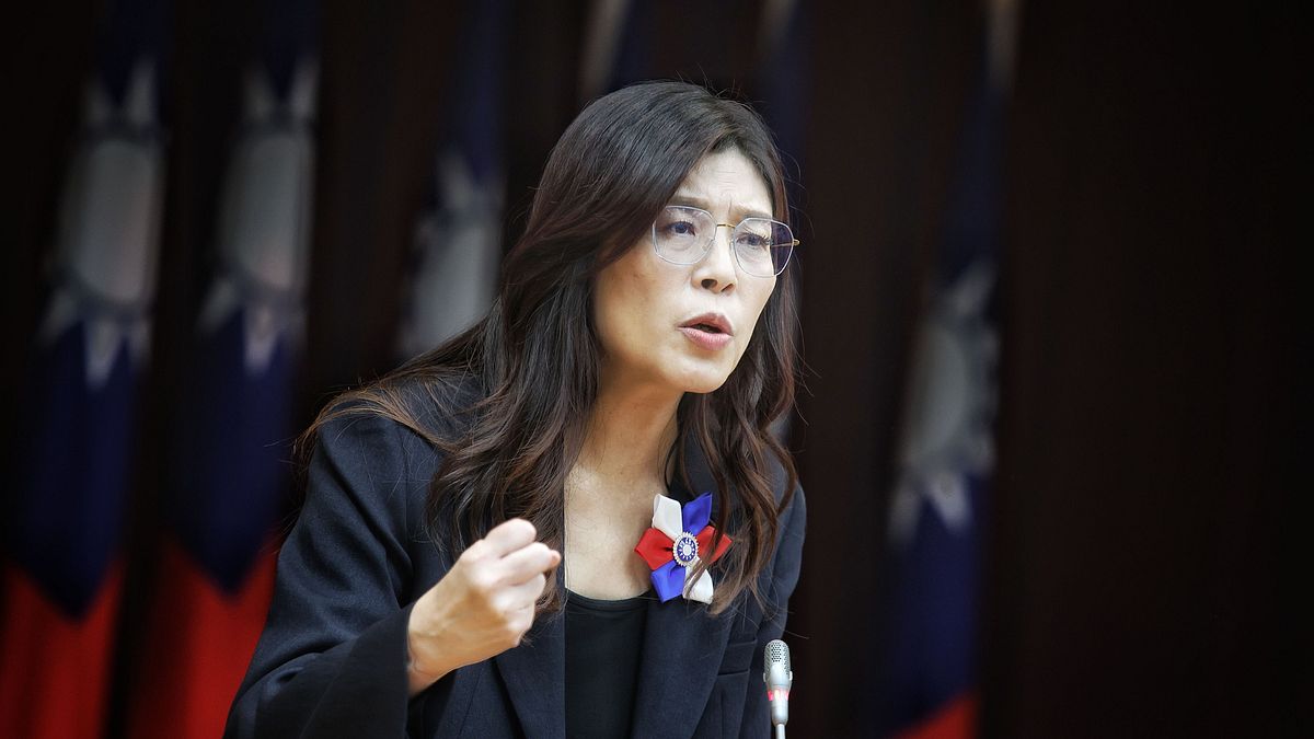 黃毓民觀點:國共「九二」何來「共識」!鄭麗文「通關密語」講啥貨?