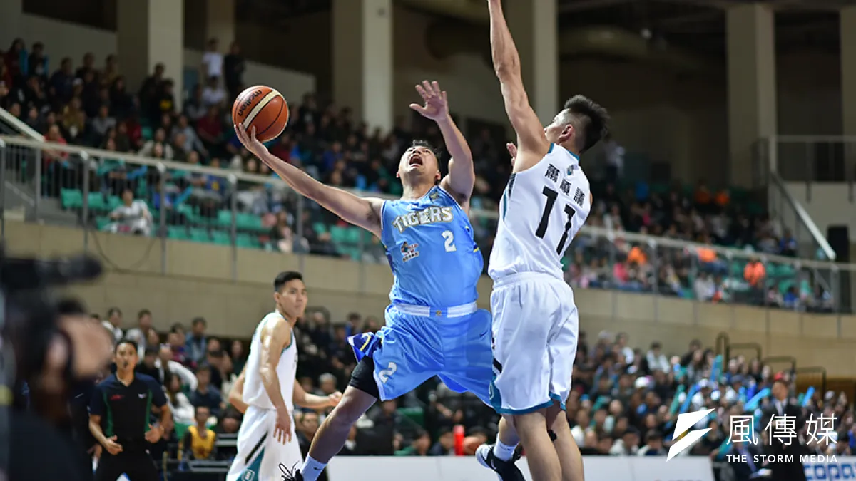 達欣工程今天在蘇翊傑關鍵時刻三分打奠定勝基,擺脫富邦勇士的糾纏拿下勝利。(王永志攝)