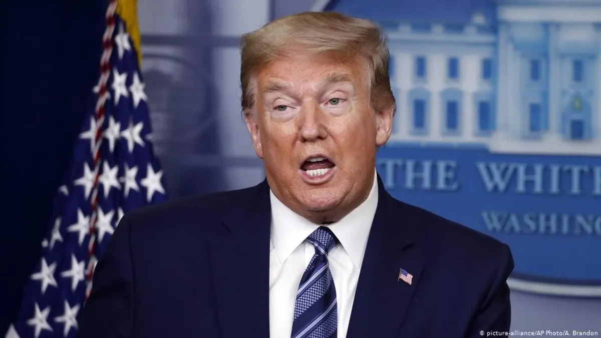 筆者認為領袖的特質及民間聲望對於未來發展影響甚鉅,美國總統(見圖)川普因對應疫情不力,導致年底的大選出現變數。(資料照,美聯社)