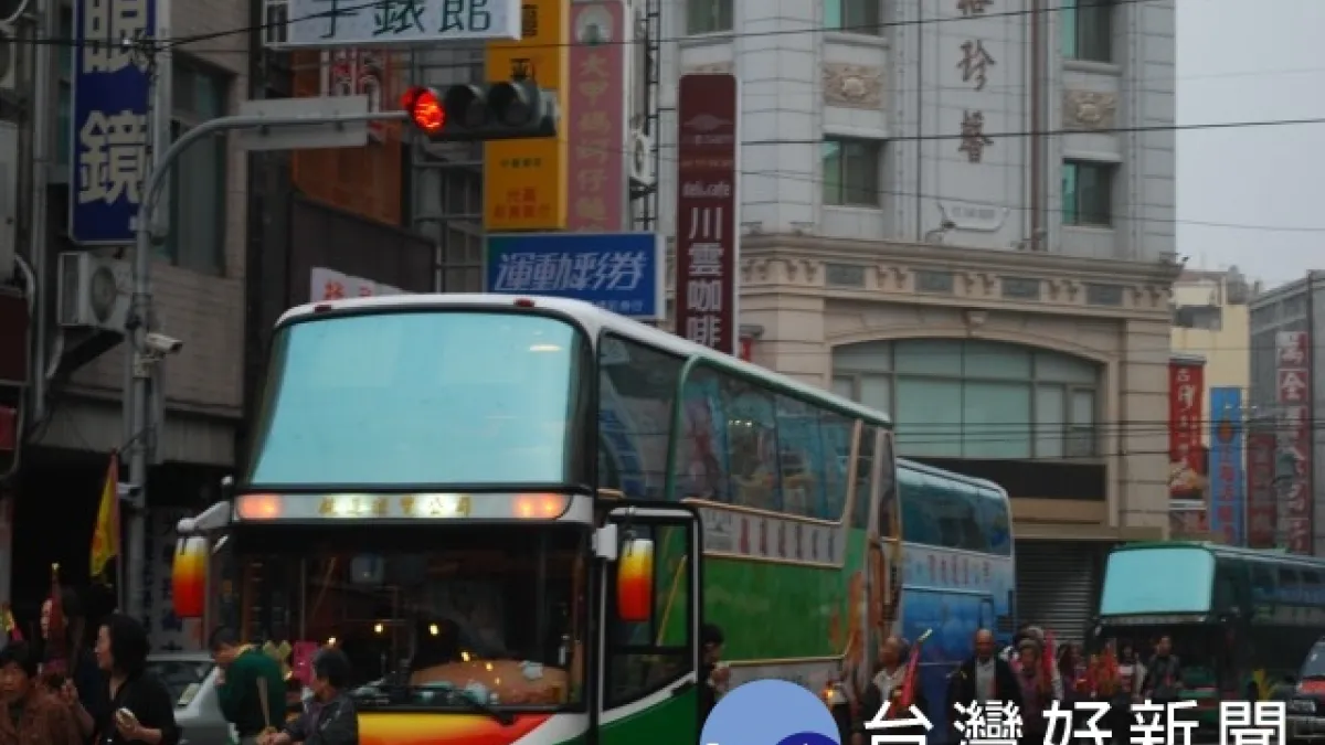 數萬媽祖信徒赴新港迎神 大甲五十三庄變空城