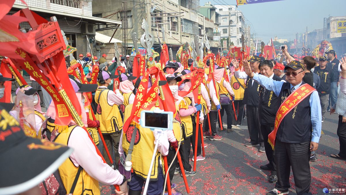 紀念2百多年的友情 南瑤媽笨港進香團抵新港奉天宮 紀念2百多年的友情 南瑤媽笨港進香團抵新港奉天宮