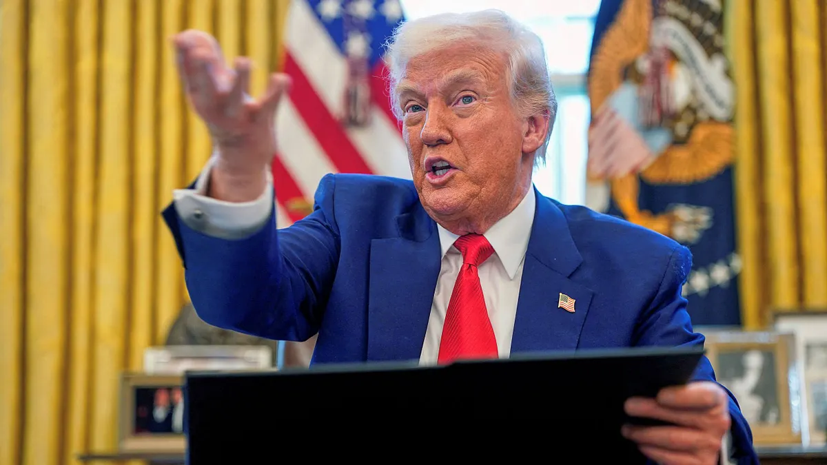 美國總統川普用對等關稅,將各國逼上談判桌。(美聯社)