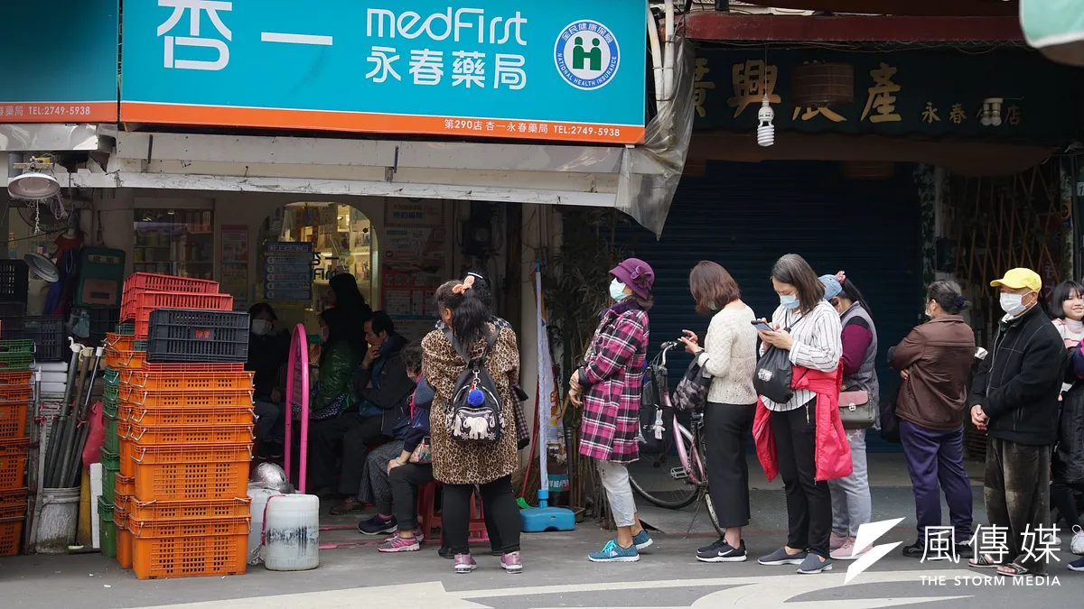 國民黨前立委李永萍在政論節目中指出,中國疫情比台灣更首當其衝,但卻沒有出現「口罩之亂」,原因就是中國給家家戶戶都發口罩。(資料照,盧逸峰攝) 國民黨前立委李永萍在政論節目中指出,中國疫情比台灣更首當其衝,但卻沒有出現「口罩之亂」,原因就是中國給家家戶戶都發口罩。(資料照,盧逸峰攝)