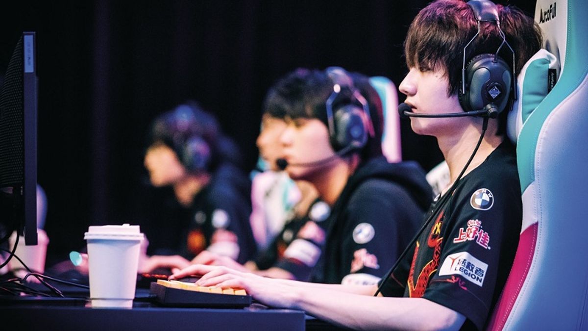 運動和電競儘管存在許多差異,但選手的全力投入、魔鬼訓練和必勝決心是一樣的。(圖/Taiwan Tatler) 運動和電競儘管存在許多差異,但選手的全力投入、魔鬼訓練和必勝決心是一樣的。(圖/Taiwan Tatler)