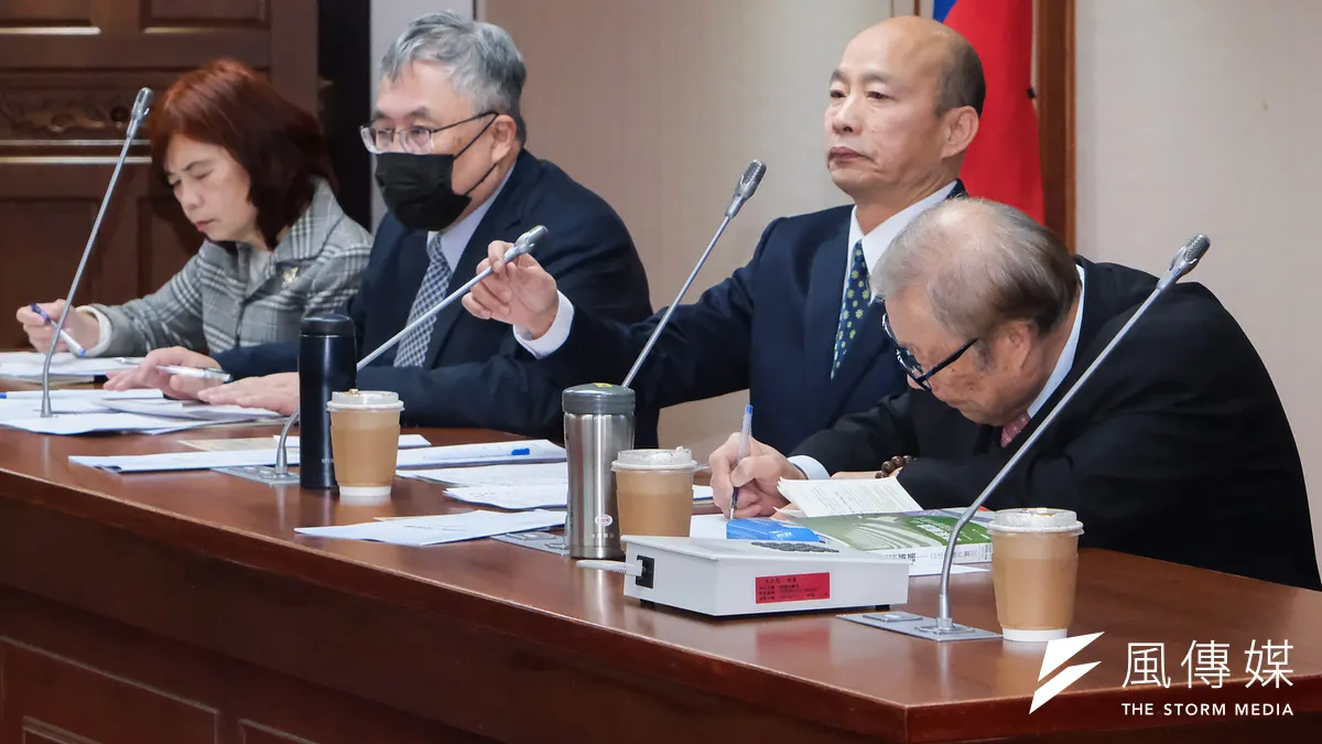 立法院長韓國瑜自嘲要拜孫悟空,因為沒有通天的本領搞不定朝野協商。圖為韓國瑜主持新會期第一次朝野協商,還是破局。(劉偉宏攝)