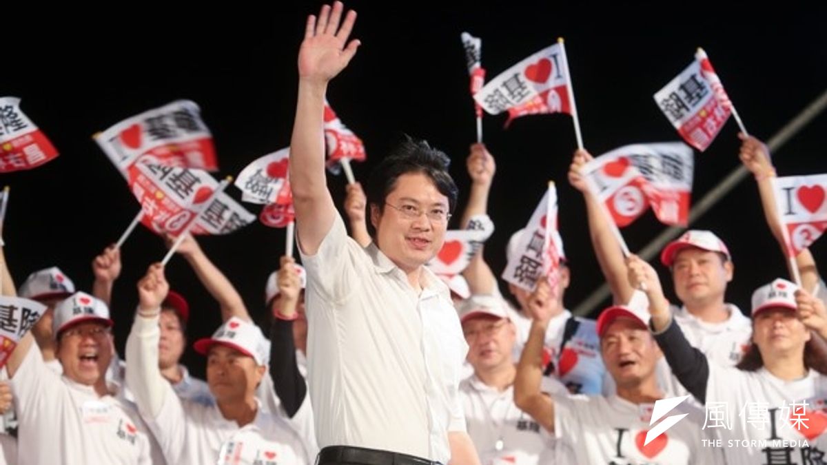 林右昌捲土重來,終於擊敗對手當選基隆市長。(資料照片,余志偉攝) 林右昌捲土重來,終於擊敗對手當選基隆市長。(資料照片,余志偉攝)