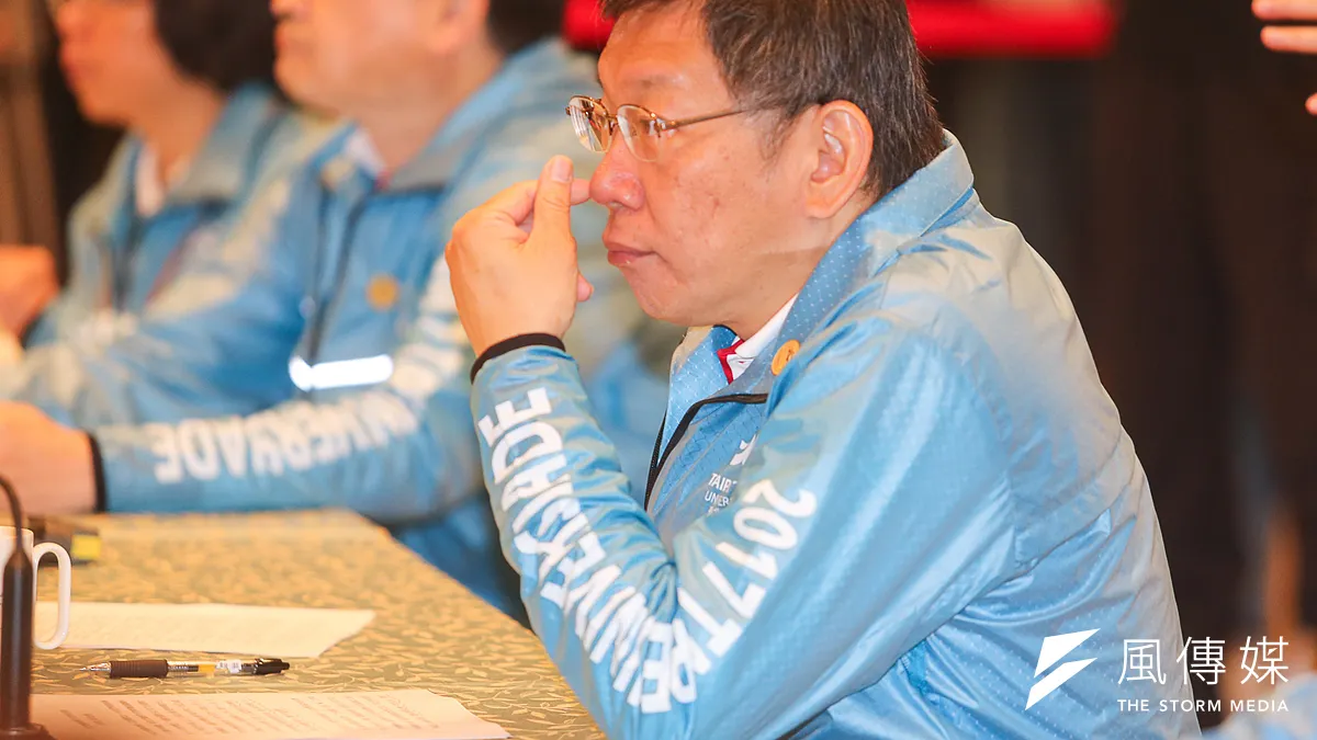 台北市長柯文哲率各局處首長首次行動市政會議。(陳明仁攝) 台北市長柯文哲率各局處首長首次行動市政會議。(陳明仁攝)