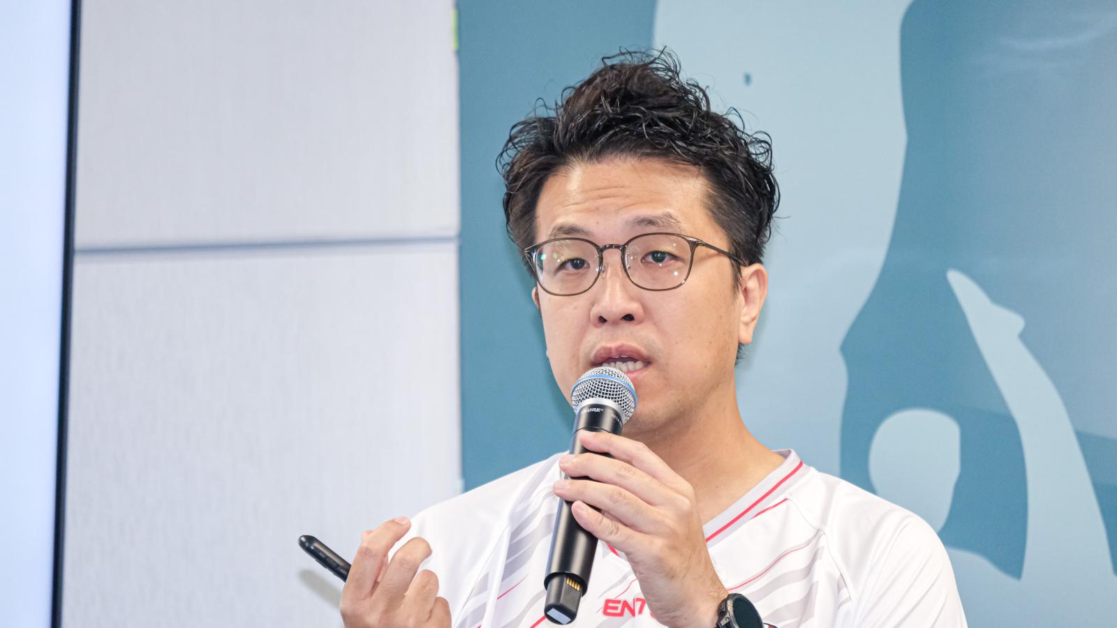 沈伯洋簽名蓋掉高虹安!親綠粉專提醒反效果:民進黨這個人被當空氣