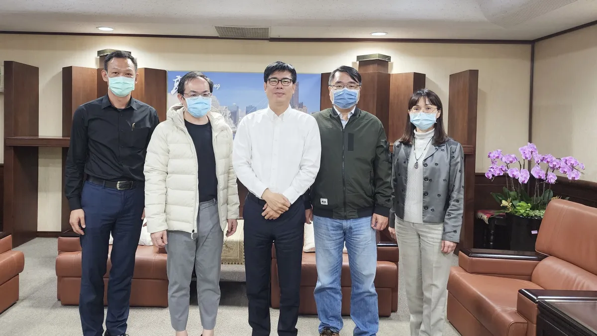 高雄市長陳其邁自就任以來,重視代理教師聘期問題。(圖/高雄市教育局提供)