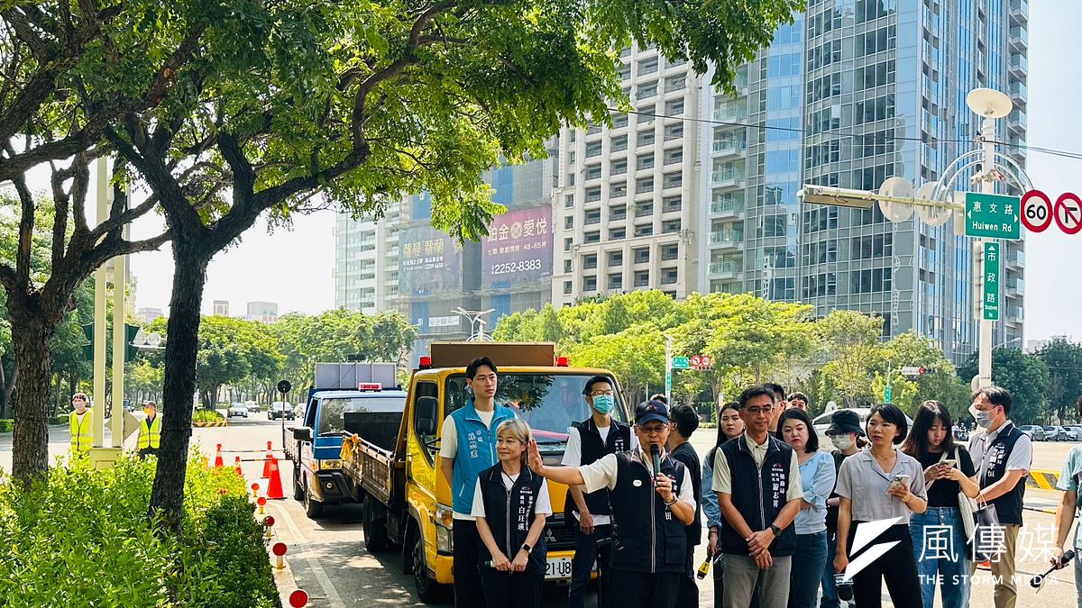 台灣首度Red Bull Showrun Taichung賽車展演活動,9/28在台中登場,台中市建設局長陳大田及運動局代理局長游志祥視察市政路整備情形。(圖/王秀禾攝) 台灣首度Red Bull Showrun Taichung賽車展演活動,9/28在台中登場,台中市建設局長陳大田及運動局代理局長游志祥視察市政路整備情形。(圖/王秀禾攝)