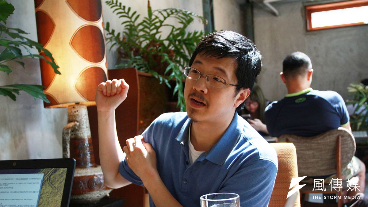 作家九色夫表示,「人忽略了自己的潛能,這是我想像中最可怕的樣子」。(陳韡誌攝) 作家九色夫表示,「人忽略了自己的潛能,這是我想像中最可怕的樣子」。(陳韡誌攝)