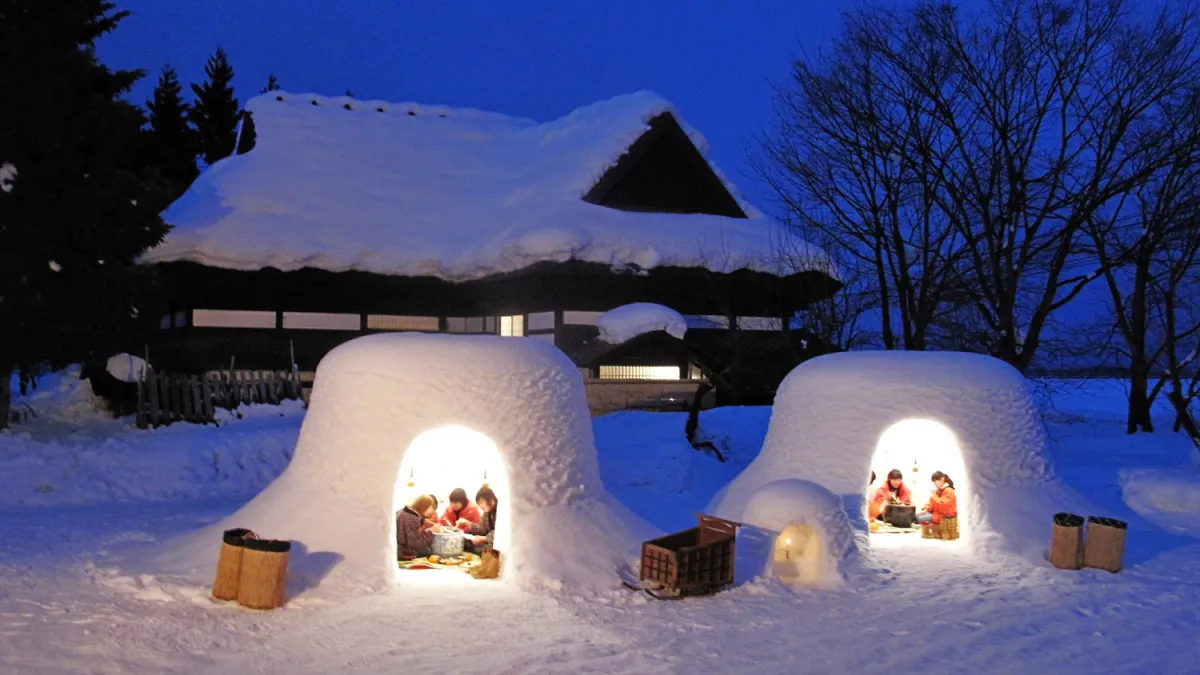 在橫手雪屋感受不一樣的冬日祭典體驗。(圖/www.facebook.com/michinokugodai)