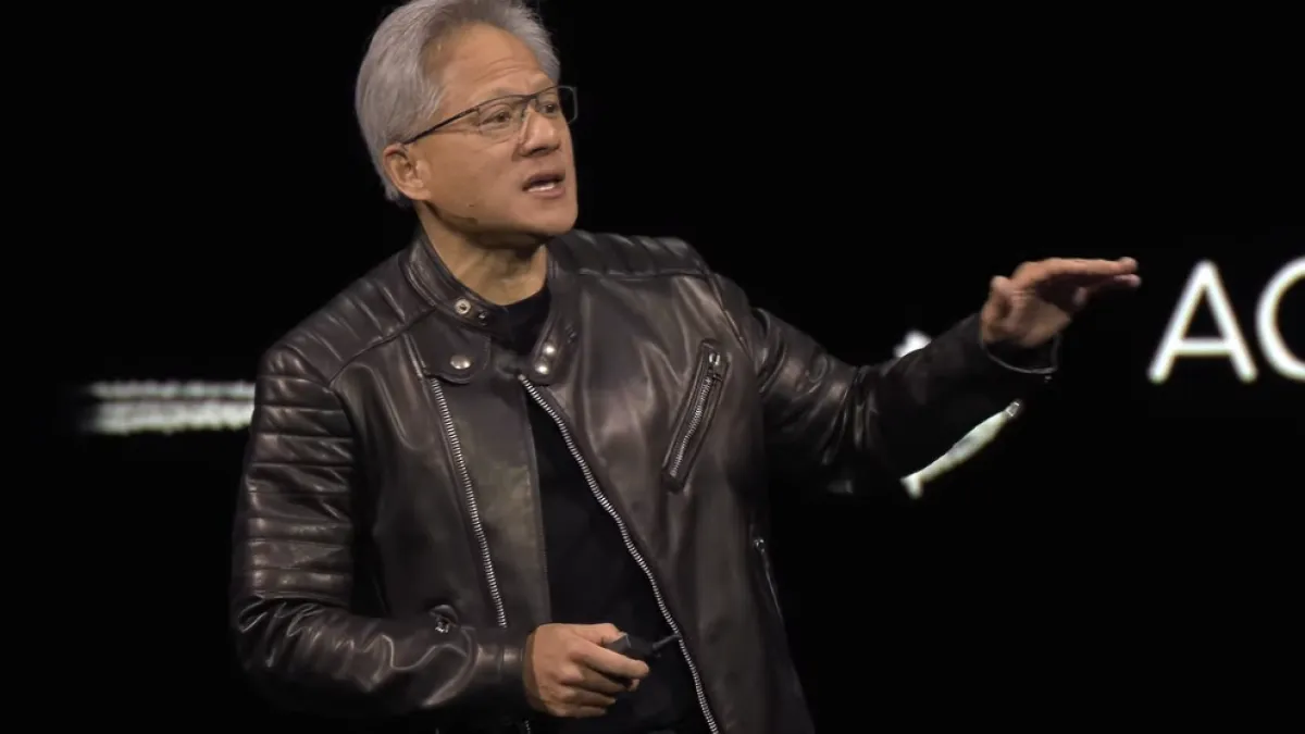 輝達執行長黃仁勳在NVIDIA GTC大會演說。(取自輝達直播影音)