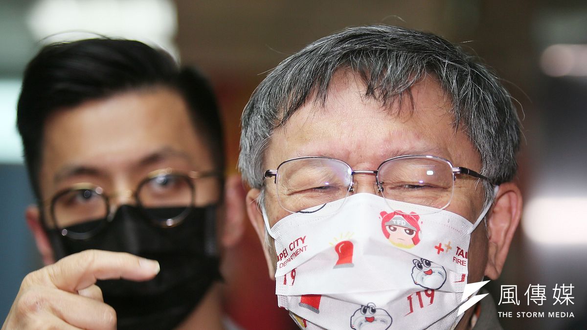 作者認為,人民有投票的自由,各政黨本來就可以推出各項利國利民之政策,極力爭取社會大眾之各方支持,若到了今日還在認為哪的地方或哪個年齡層一定是支持某特定政黨群體,就是對民意的絕對忽略。(資料照,柯承惠攝) 作者認為,人民有投票的自由,各政黨本來就可以推出各項利國利民之政策,極力爭取社會大眾之各方支持,若到了今日還在認為哪的地方或哪個年齡層一定是支持某特定政黨群體,就是對民意的絕對忽略。(資料照,柯承惠攝)