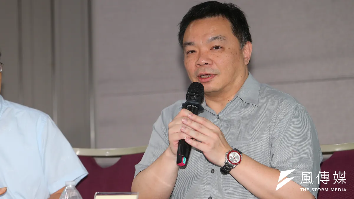 國民黨中常委高思博(見圖)在直播中點名民進黨副秘書長林飛帆,批評林過去曾聲援反南鐵東移抗爭,但如今卻一聲不吭。(資料照,顏麟宇攝)