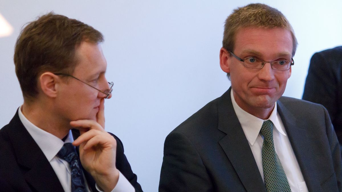 在職場不小心說錯話時,除了尷尬地傻笑還能夠怎麼去改變自己語意呢?(圖/Baltic Development Forum@flickr) 在職場不小心說錯話時,除了尷尬地傻笑還能夠怎麼去改變自己語意呢?(圖/Baltic Development Forum@flickr)