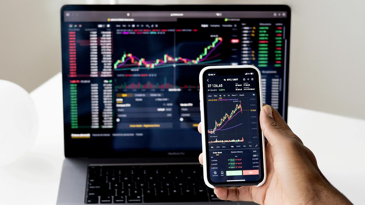 0050兩月進帳1.8萬還想停扣!他揭定期定額「最大心魔」:低點永遠是昨天