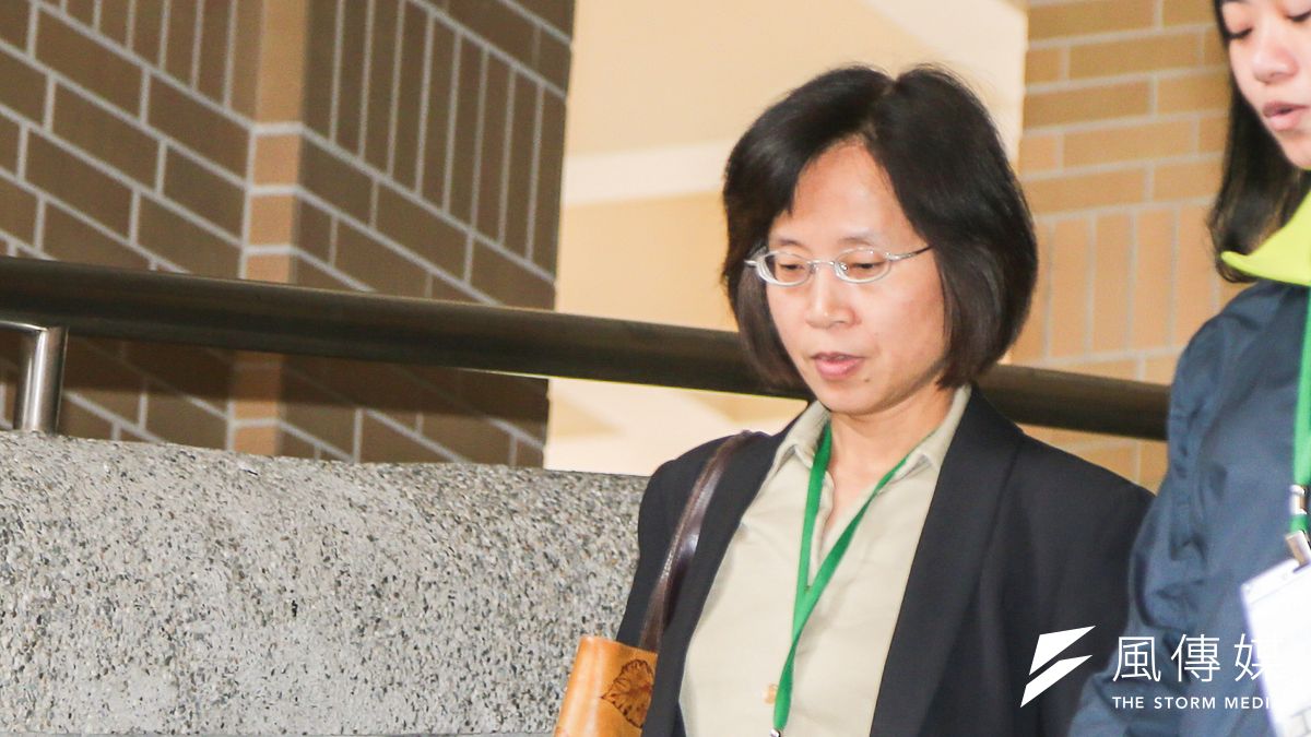 勞動部次長廖蕙芳宣布七休一的例外規定。(陳明仁攝) 勞動部次長廖蕙芳宣布七休一的例外規定。(陳明仁攝)