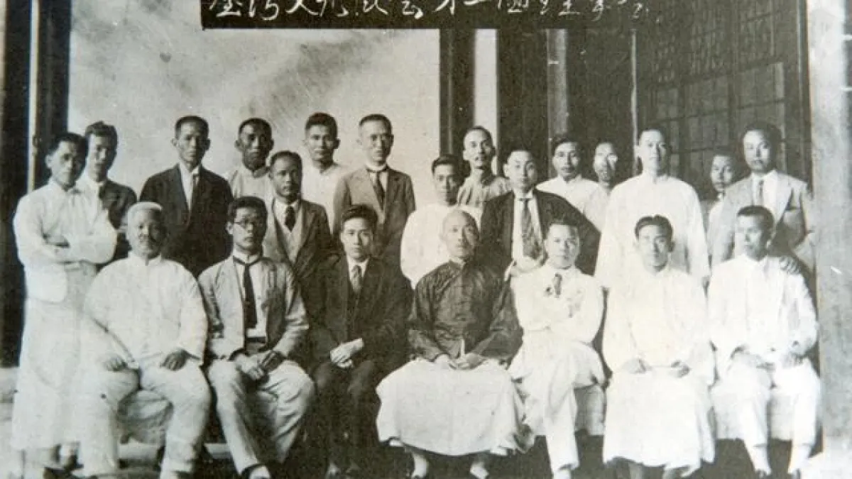 台灣文化協會主要由台灣知識分子所組成,致力於鬆動日本殖民對本土文化教育的壓制,以巡迴演講、戲劇演出等方式啟蒙群眾,欲重建台灣自身的歷史文化。(取自wiki)