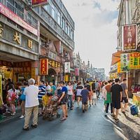 観光庁の最新の2024年1月から5月の統計によると、観光客に最も支持された3大人気スポットは、「青埔藝術運動園區」、「桃園高鉄商圏」、「桃園芸文特区商圏」である。(写真/桃園市政府観光旅行局提供) 観光庁の最新の2024年1月から5月の統計によると、観光客に最も支持された3大人気スポットは、「青埔藝術運動園區」、「桃園高鉄商圏」、「桃園芸文特区商圏」である。(写真/桃園市政府観光旅行局提供)