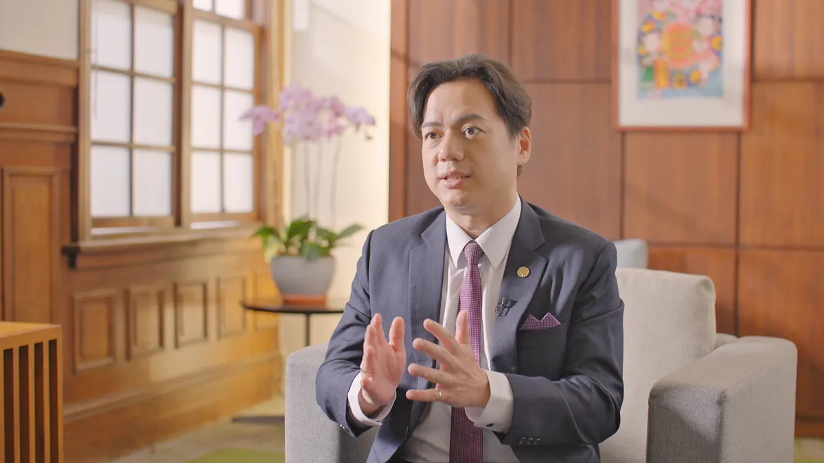 新竹市代理市長邱臣遠接受風傳媒採訪,分享115年度的市政遠景。(圖/新竹市政府) 新竹市代理市長邱臣遠接受風傳媒採訪,分享115年度的市政遠景。(圖/新竹市政府)