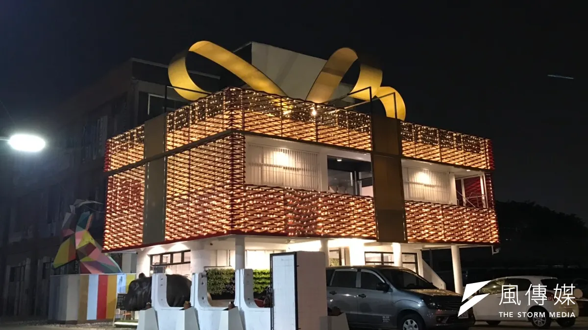 鋼雕藝術家陳奕彰打造的「禮物Marie’s Gift」複合式藝廊。(圖/徐炳文攝) 鋼雕藝術家陳奕彰打造的「禮物Marie’s Gift」複合式藝廊。(圖/徐炳文攝)