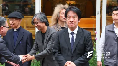 總統賴清德(右二)原定出訪非洲友邦史瓦帝尼,但因非洲3國無預警取消飛航許可,導致行程在最後一刻被迫取消。(資料照,顏麟宇攝)