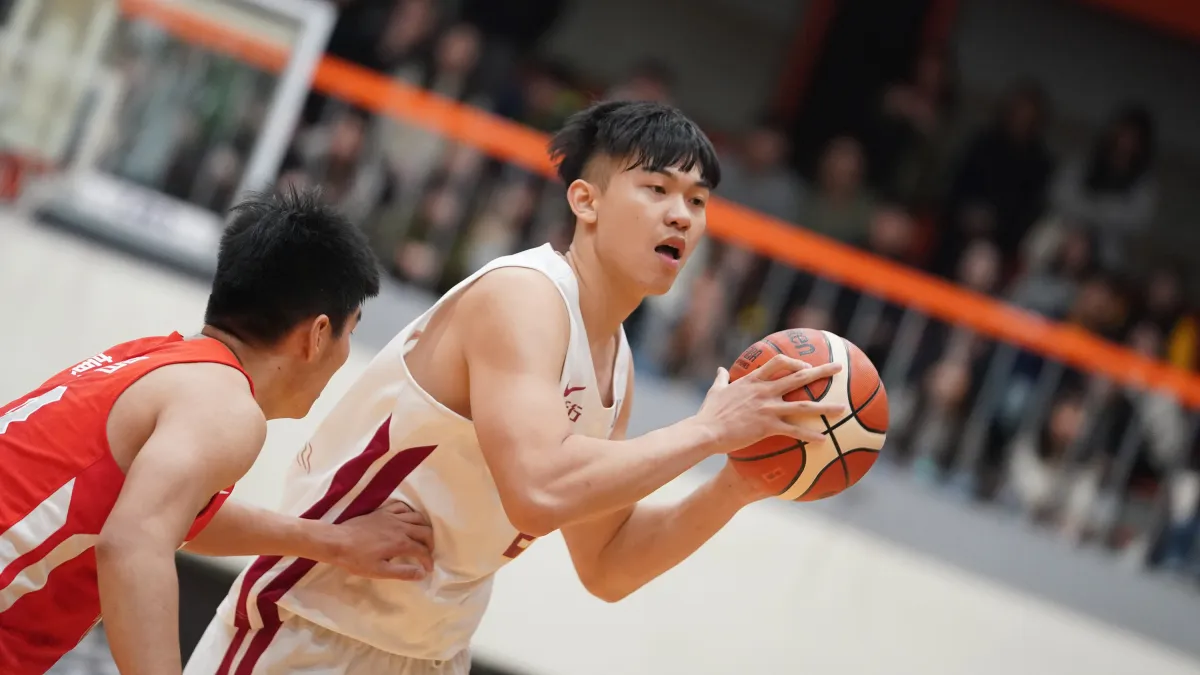 曾祥鈞最後14.3秒籃下強攻,輔大奪勝再扮連勝殺手。(大專體總)