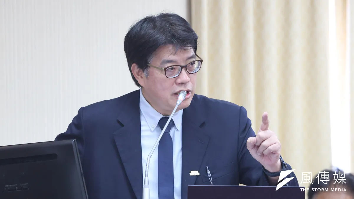 針對饒慶另以錄影方式出席海峽論壇,陸委會主委邱垂正表示將依兩岸條例進行查處。(顏麟宇攝)