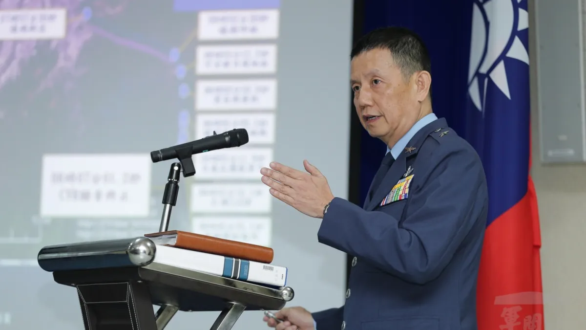空作部指揮官黃志偉中將,是此次在第一線決定發放國家級警報的關鍵人物。(軍聞社)