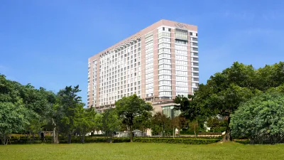 即日起至9月底,入住台北晶華酒店可享BMW免費試駕、北投晶泉丰旅大眾風呂泡湯買一送一及館內餐飲85折優惠。(圖/台北晶華提供)