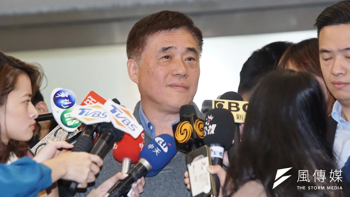 前立委沈富雄直言,想不通為前台北市長何郝龍斌想不透自己參選是「不對的人、在不對的時間、想佔不對的位子」;他也大膽預言,郝龍斌不只會輸,還會輸得不好看。(資料照,盧逸峰攝)