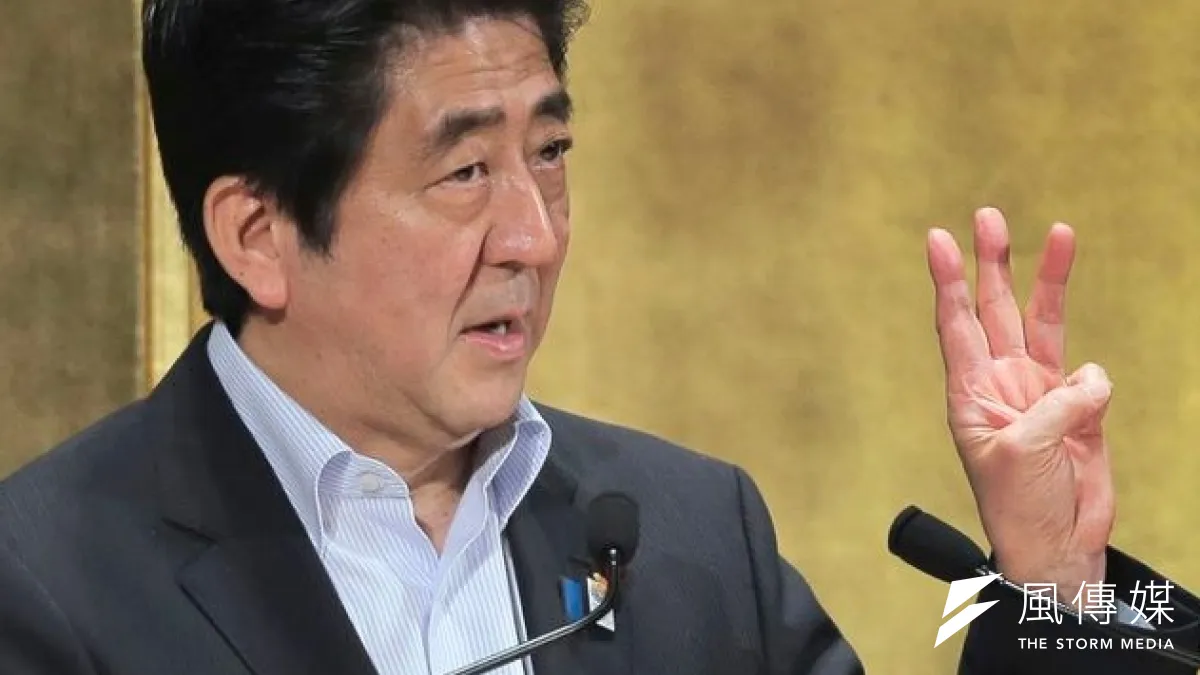 安倍晉三2012年12月上任之後提出三大經濟政策(美聯社)。