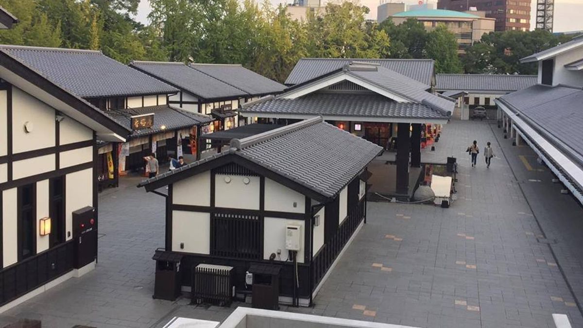 位於熊本城一旁再現江戶時代城下町風情的「城彩苑」(九州觀光局) 位於熊本城一旁再現江戶時代城下町風情的「城彩苑」(九州觀光局)