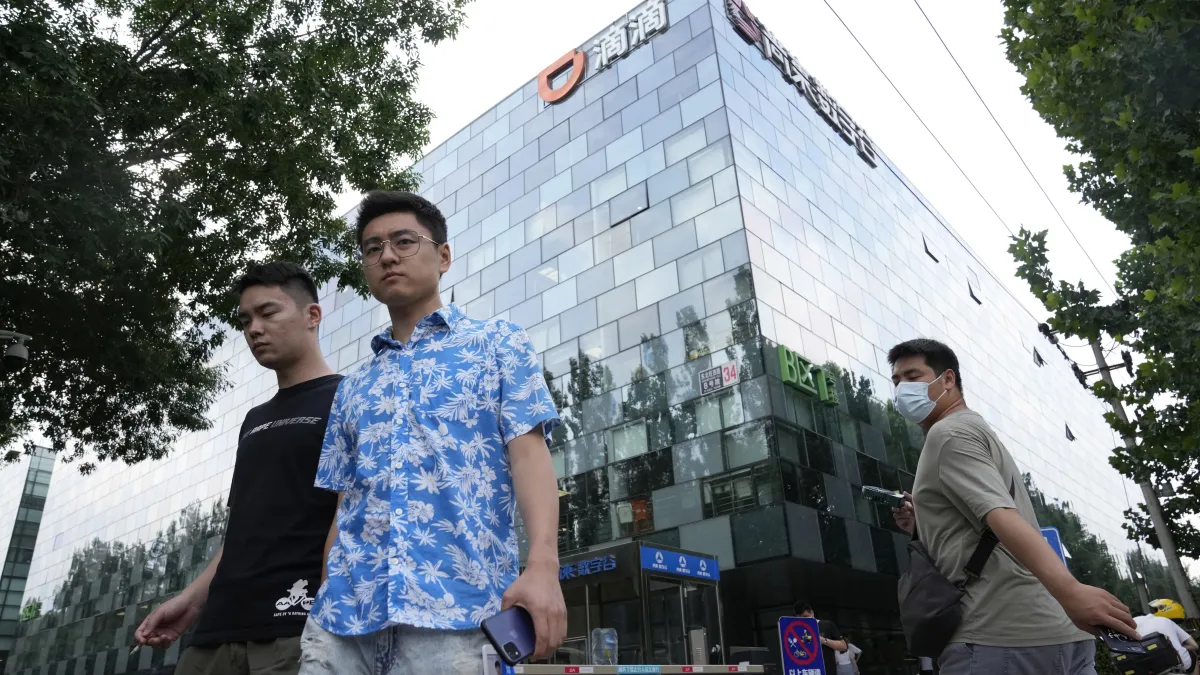 2021年,中國政府嚴格監管網路業、科技業、教育業,滴滴出行首當其衝(AP)