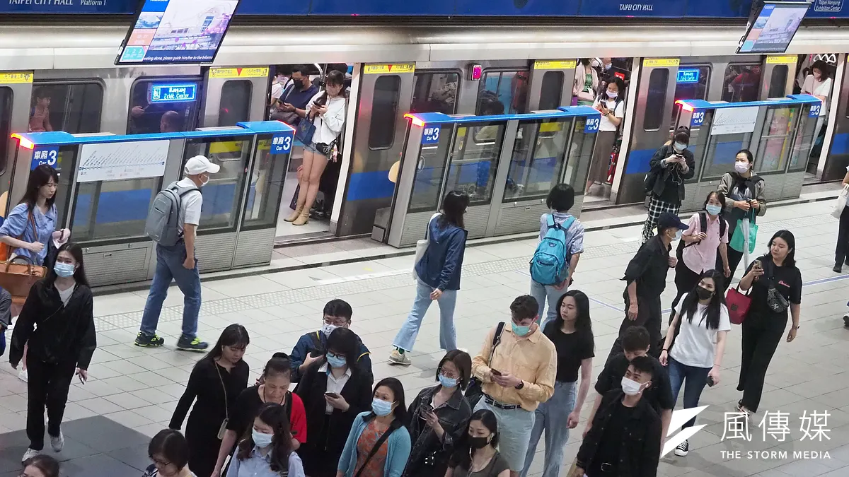 近日台北捷運發生多起博愛座是否讓座的衝突。(資料照,柯承惠攝) 近日台北捷運發生多起博愛座是否讓座的衝突。(資料照,柯承惠攝)