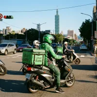 On January 6, Taiwan's legislature passed new labor protections for delivery workers stipulates a base pay per order of no less than NT$45. (AI Generated Image) On January 6, Taiwan's legislature passed new labor protections for delivery workers stipulates a base pay per order of no less than NT$45. (AI Generated Image)