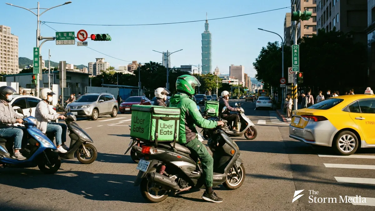 On January 6, Taiwan's legislature passed new labor protections for delivery workers stipulates a base pay per order of no less than NT$45. (AI Generated Image)