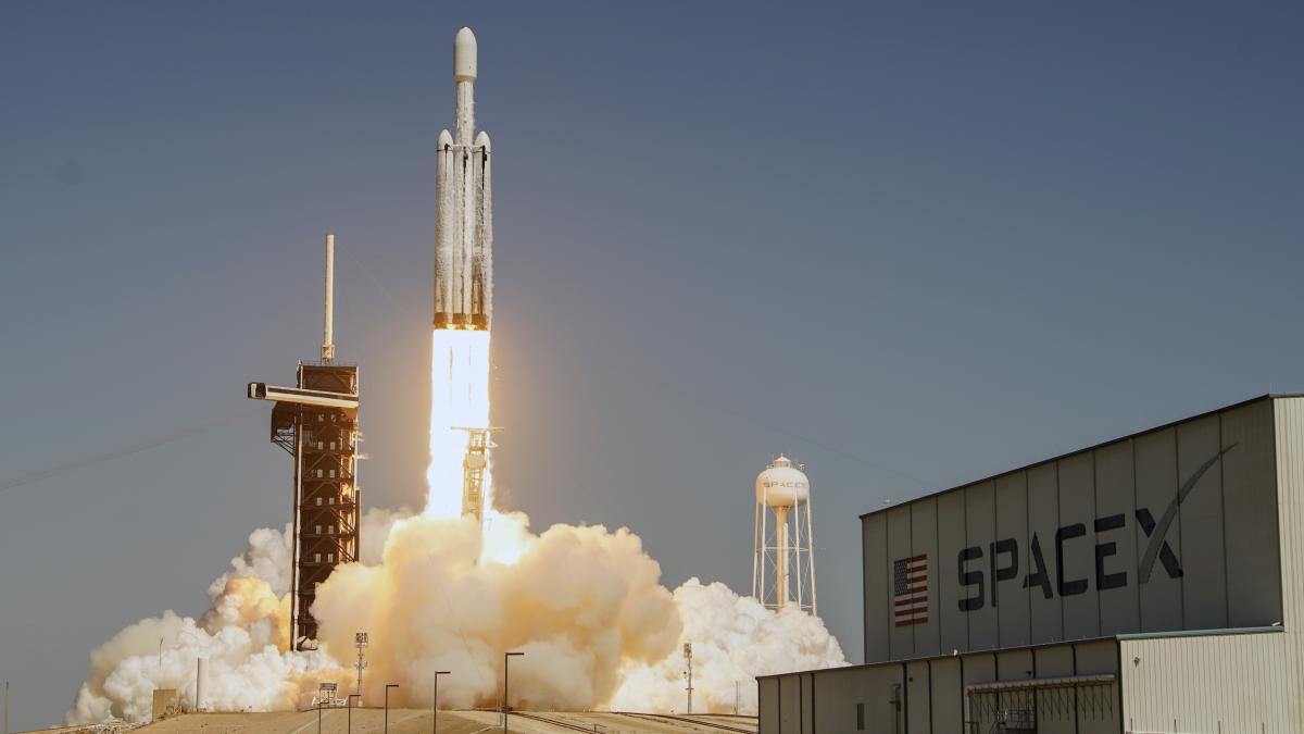馬斯克SpaceX周五拚「史上最大規模IPO」 富邦人壽豪砸6億美元申購