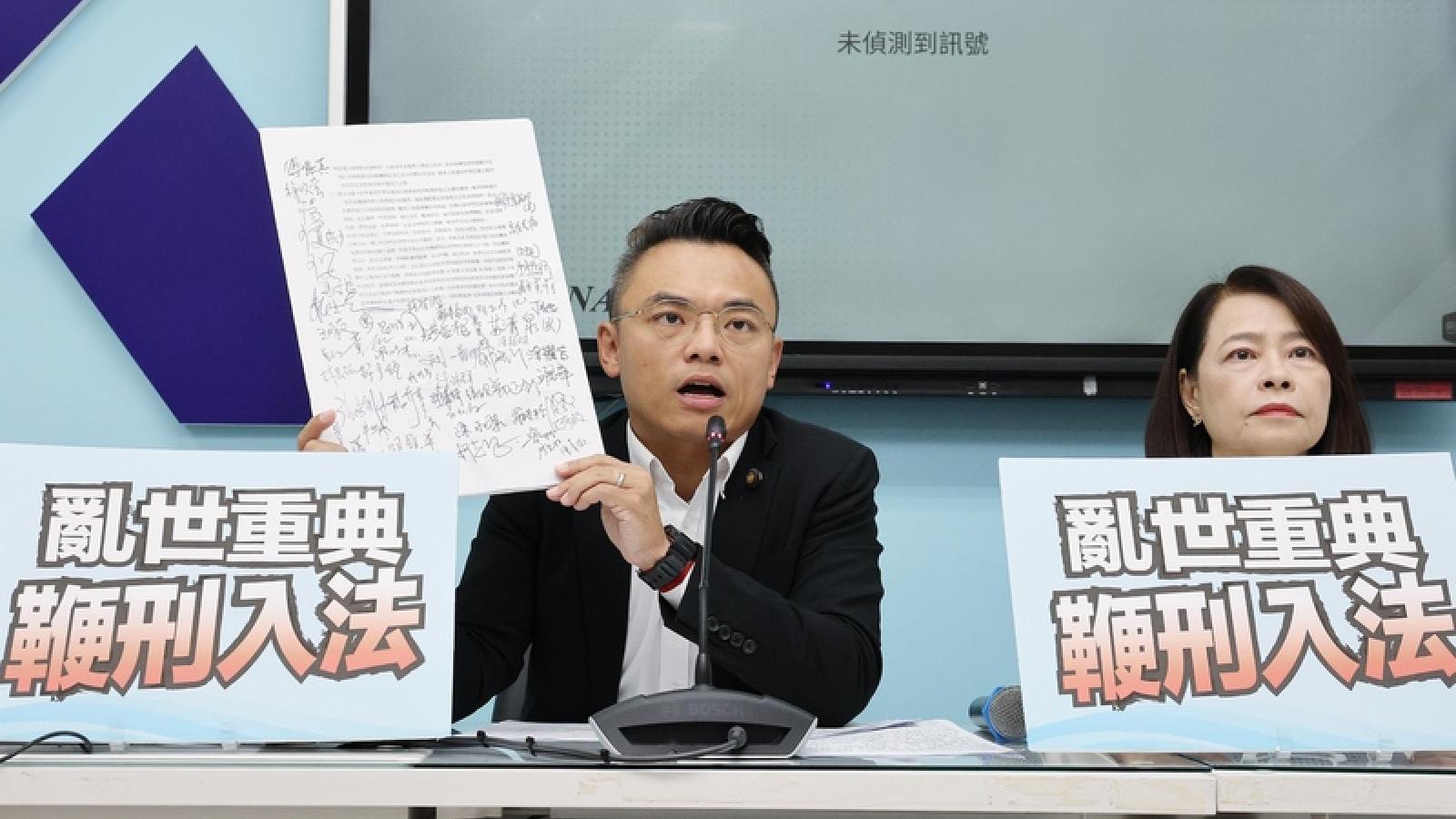 觀點投書:三千年後,民主為何還在等待神諭?